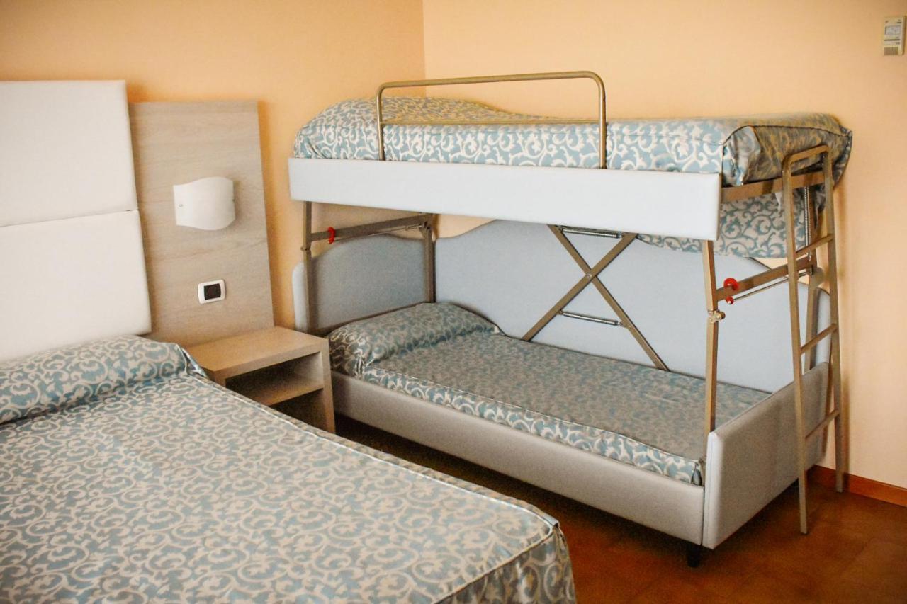 Hotel Costa Verde Tortoreto Εξωτερικό φωτογραφία