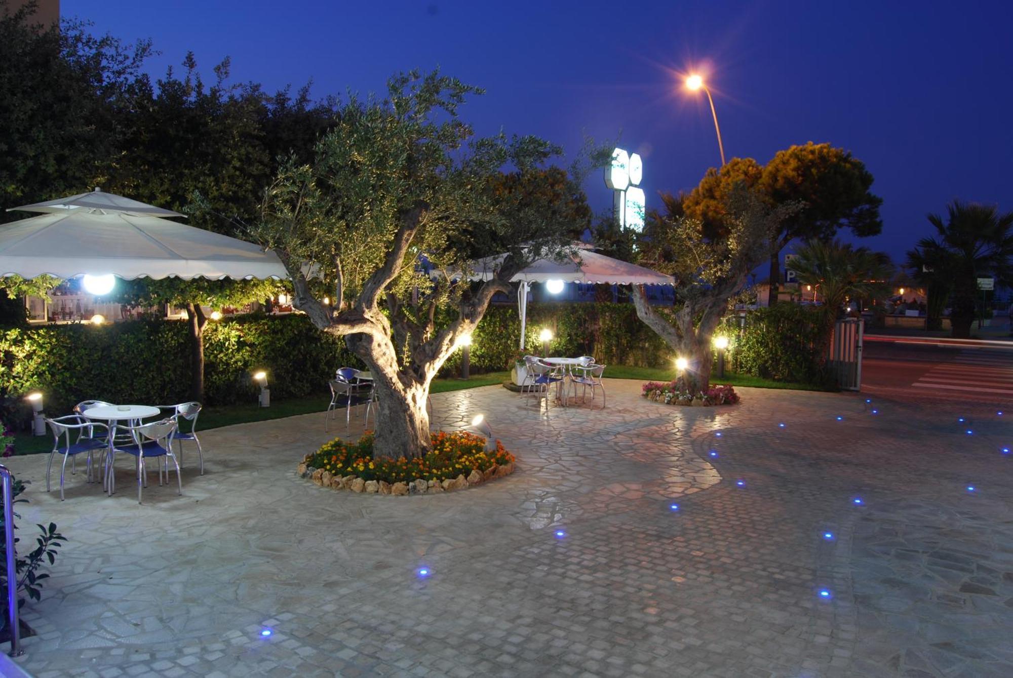 Hotel Costa Verde Tortoreto Εξωτερικό φωτογραφία
